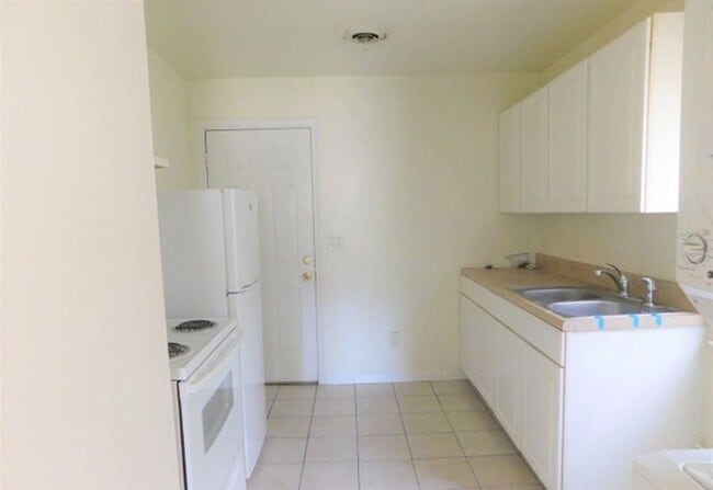 Photo - 1 bedroom/1 bathroom- Penniman Road