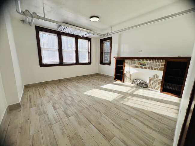 Photo - 3025 N Parkside Ave Unit 1