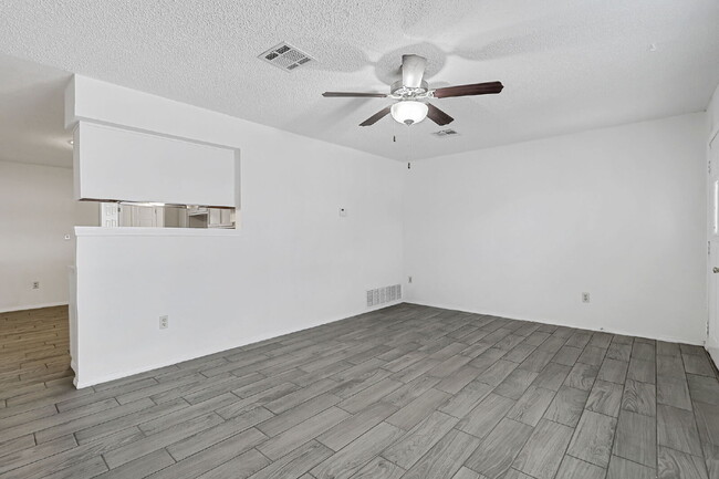 Photo - 1724 Gambel Quail Dr