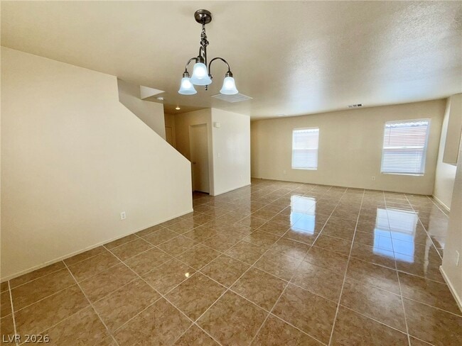11225 Sandrone Ave