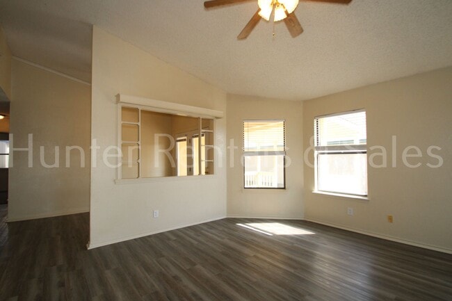 Photo - Features a Versatile Workshop Shed!