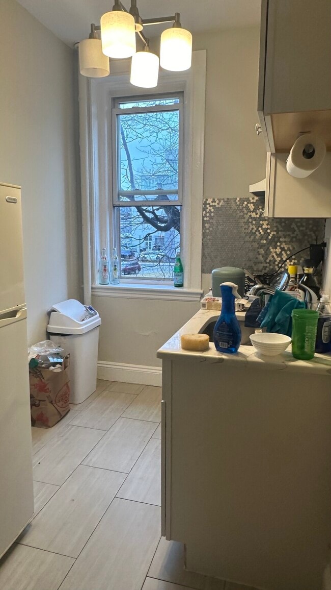 Building Photo - 48-54 Queensberry St