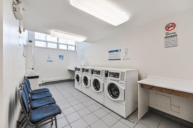 Photo - 333 Dixon Road