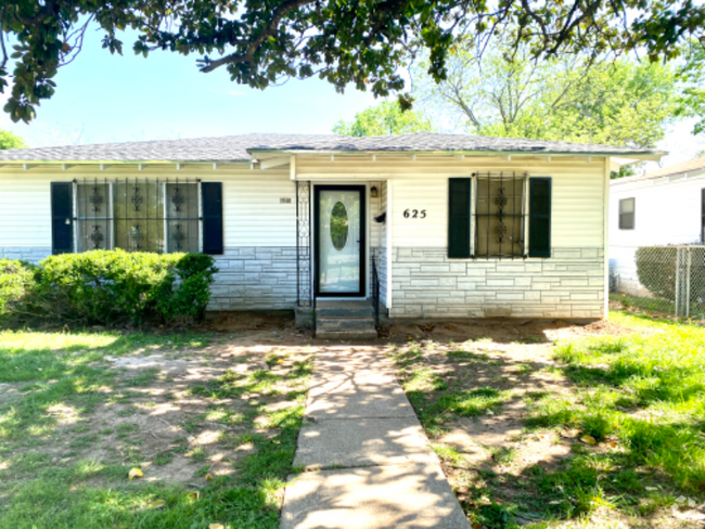 Building Photo - 625 Calumet Ave Rental