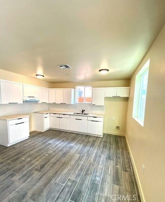 Photo - 1128 E 28th St