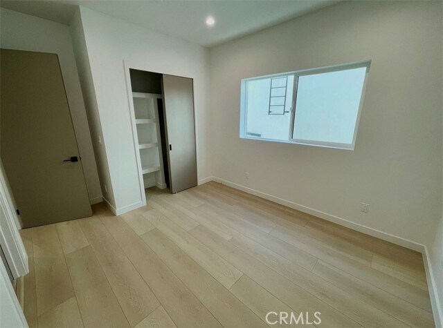 Photo - 611 W 41st Pl