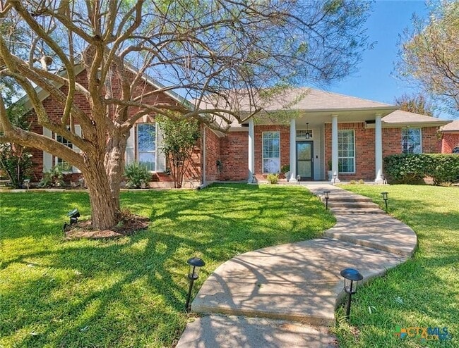 Photo - 606 Lantana St House