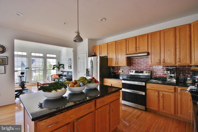 Photo - 10736 Enfield Dr