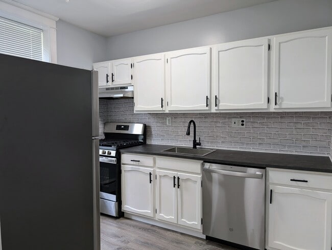 Photo - 1117 W Main St Unit Apt A