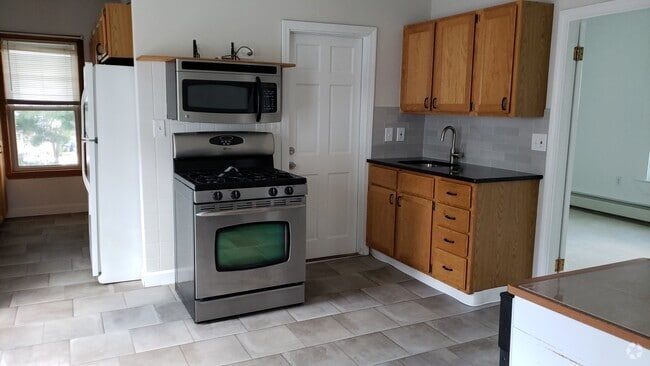 Building Photo - 3 Gorham St Unit 3 Gorham  2 Rental