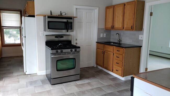 kitchen - 3 Gorham St Apartments Unit 3 Gorham  2