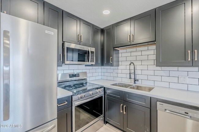 2959 N 68th Pl