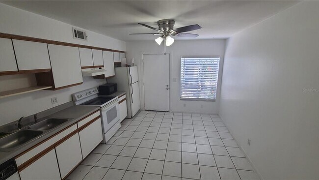 Photo - 4208 La Palma Ct