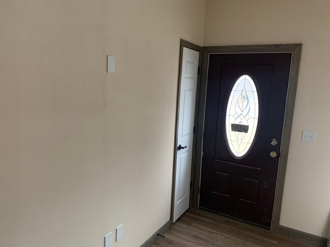 Photo - 514 Gillham St