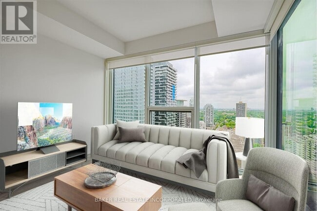 Photo - 223 Redpath Ave Unité 3705