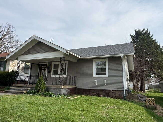 Building Photo - 617 Florence Ave