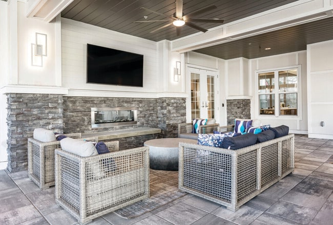 Venice Isles Luxury Apartments