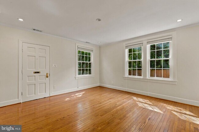 Photo - 1400 S Edgewood St