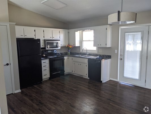 Building Photo - 2105 49 1/2 Ln NW Rental