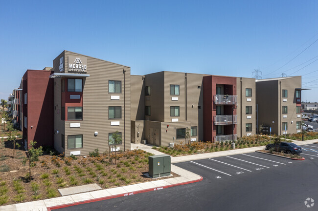 Building Photo - Merced Station Rental