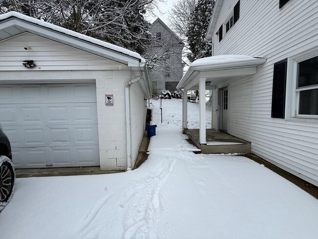 Photo - 608 Cooper Ave