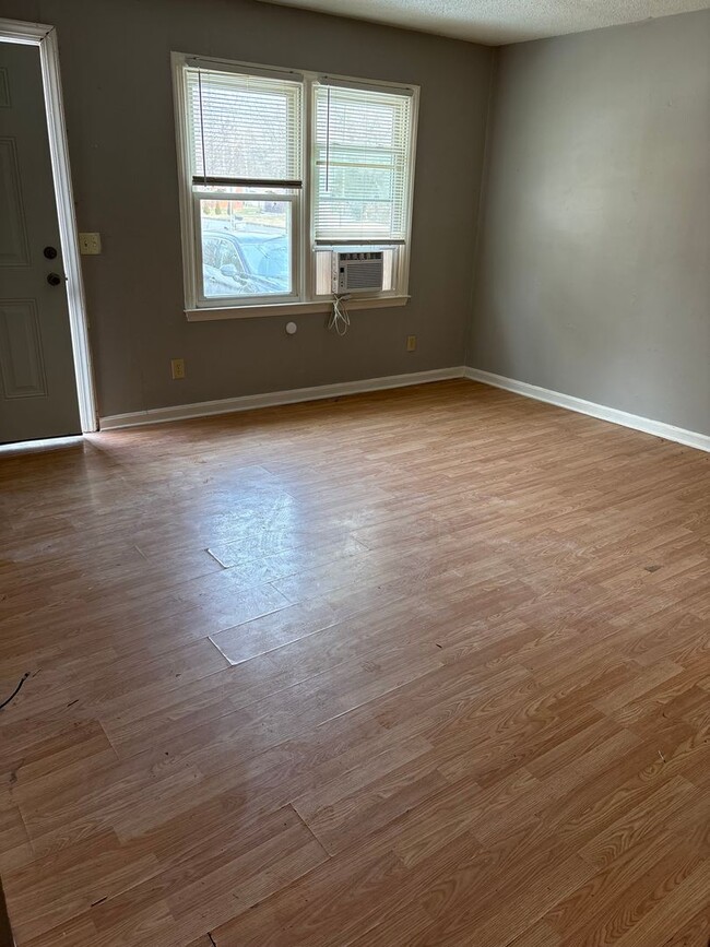 Photo - 418 Brewer St Unit B