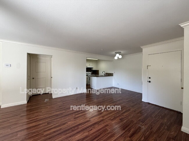 Photo - 5460 Concord Blvd Unit Apt B4