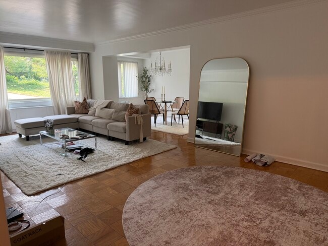 Living room - 4201 Cathedral Ave NW Unit 403W
