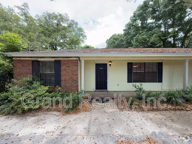 Building Photo - 2881 E Johnson Ave Rental