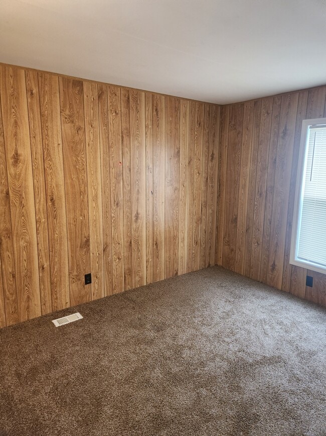 Photo - 327 Becky Ln