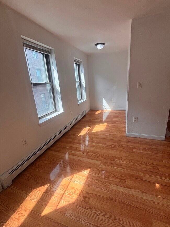 Photo - 6 Pembroke St Unit 3