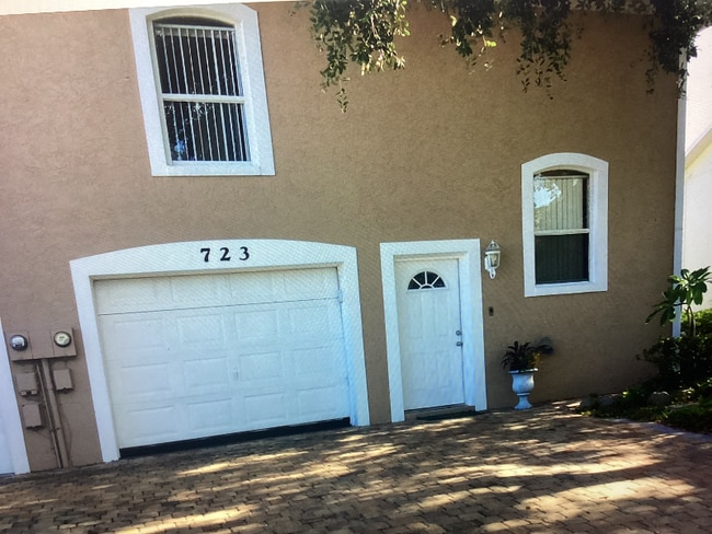 Photo - 723 Laurel Bay Cir