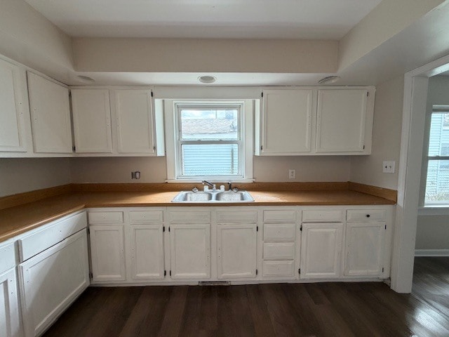 Photo - 208 S Bendix Dr