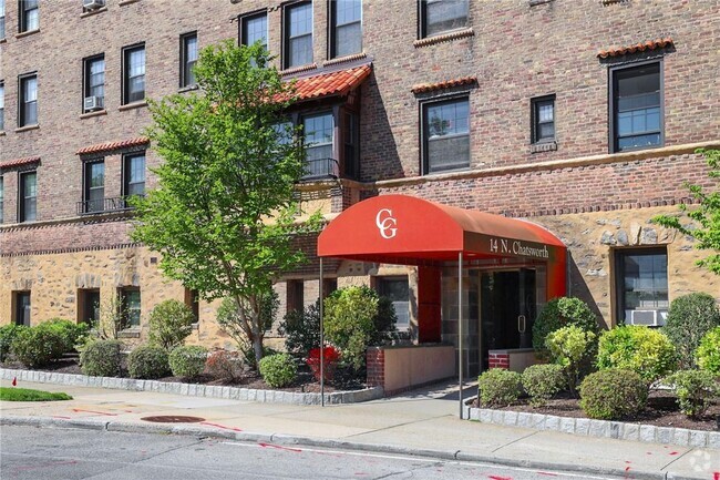 Building Photo - 14 N Chatsworth Ave Unit 5K Rental