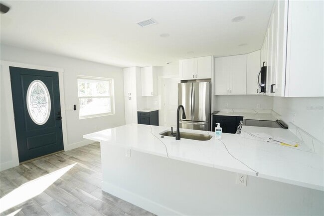 Photo - 5817 Dartmouth Ave N