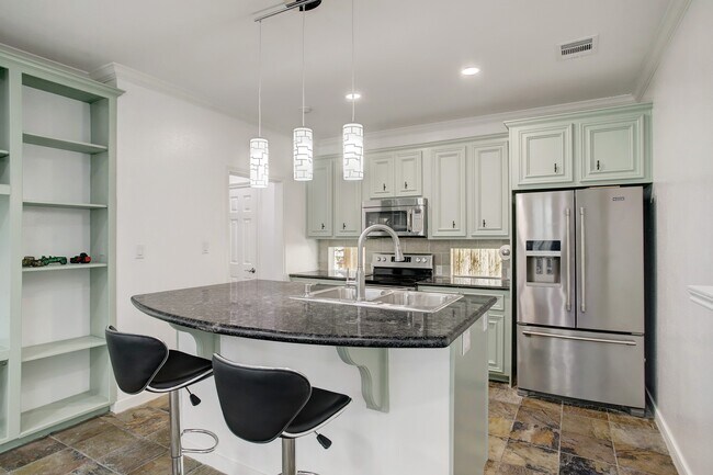 Photo - 1510 Rosalie St