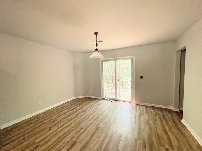 Photo - 118 Blackwell Ct