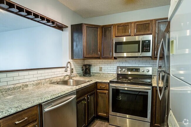 Building Photo - 1390 Hunters Rd Unit J Rental