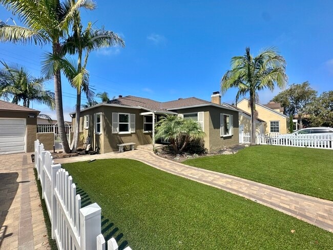 Building Photo - Meticulously Upgraded Single Family Home P...