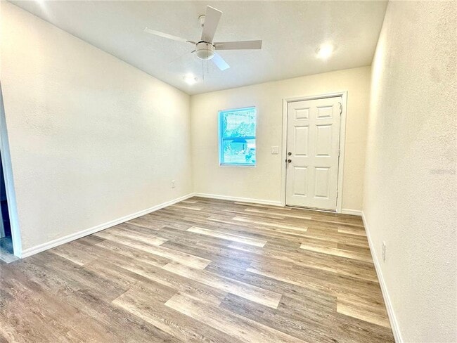 Photo - 9805 N Myrtle St