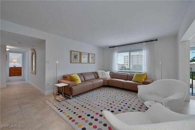 Photo - 1930 Gulf Shore Blvd N Unidad C304