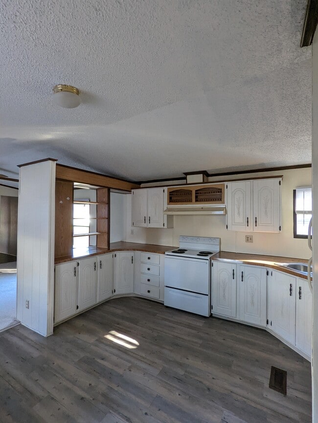 Building Photo - 247 Ransdell Ln Rental