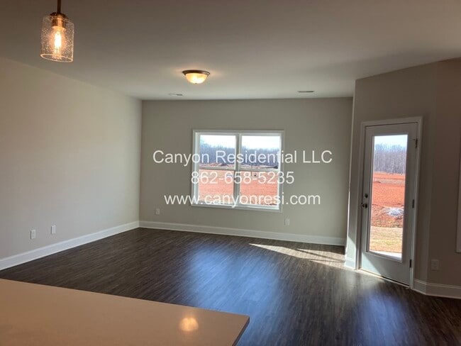 210 Pine Is Ave