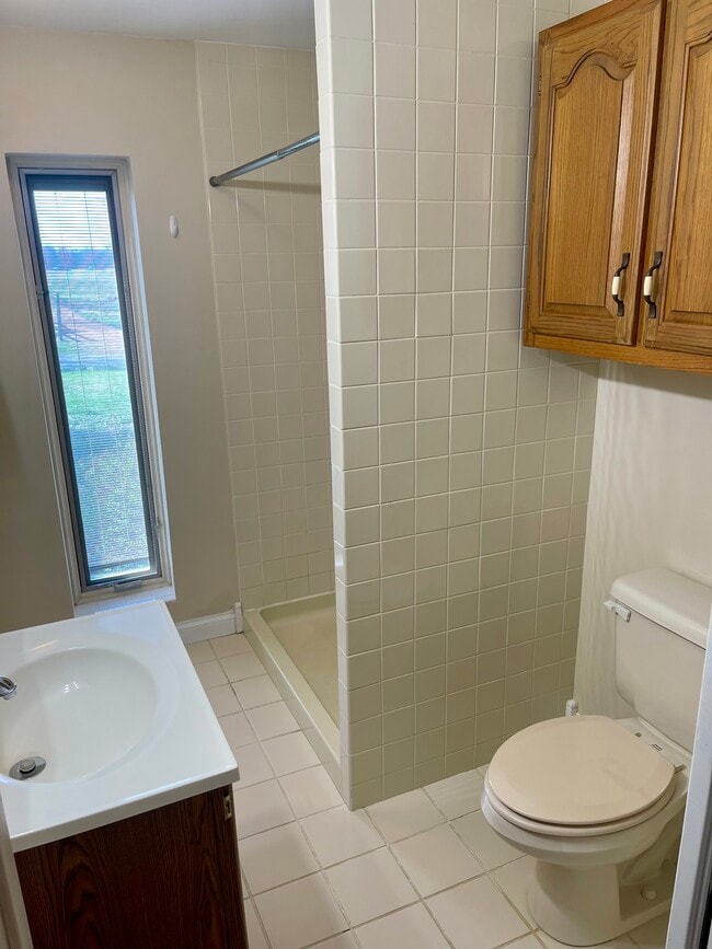 Photo - 1128 Clayton Dr