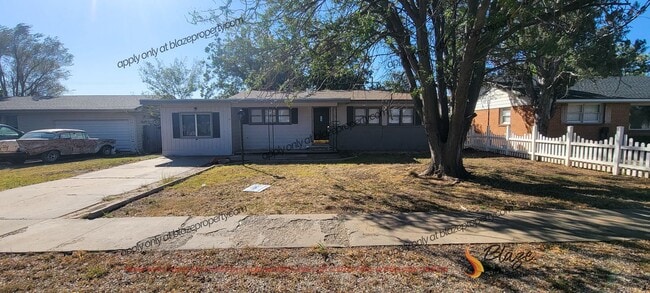 Building Photo - Freshly Refreshed 3BR/1.5BA – Available Now