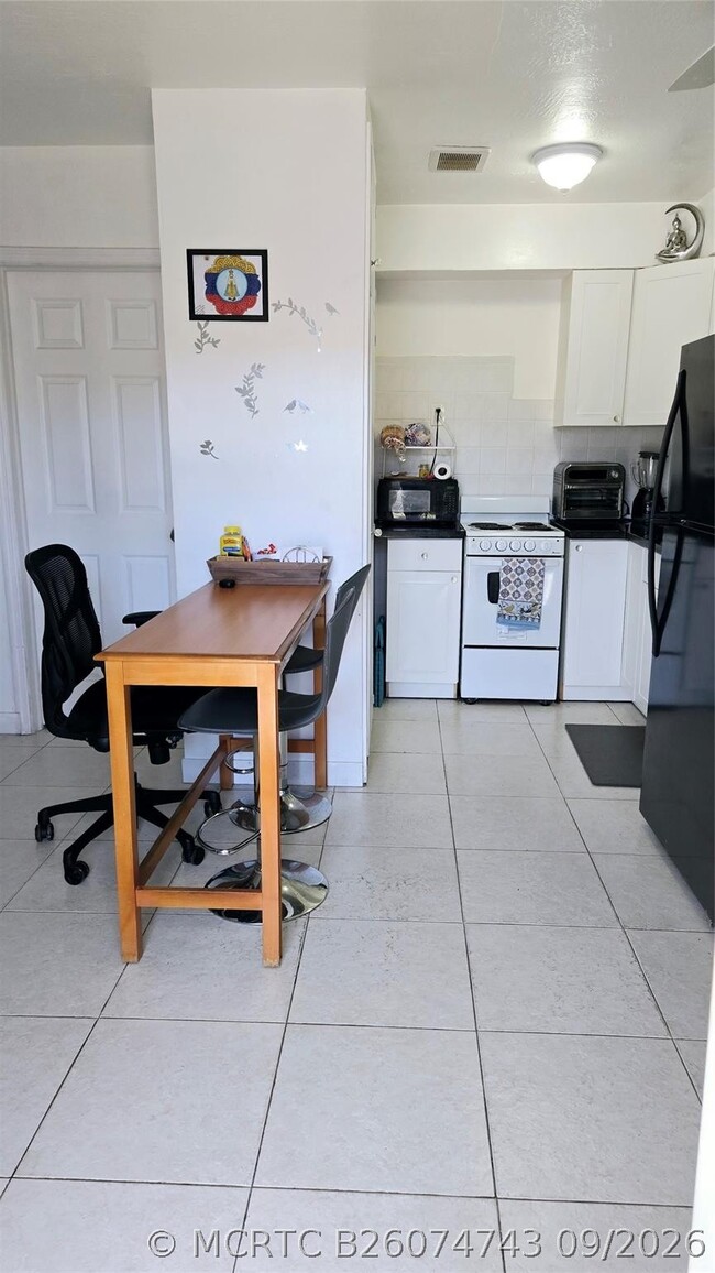 2213 Lincoln St Unit 2