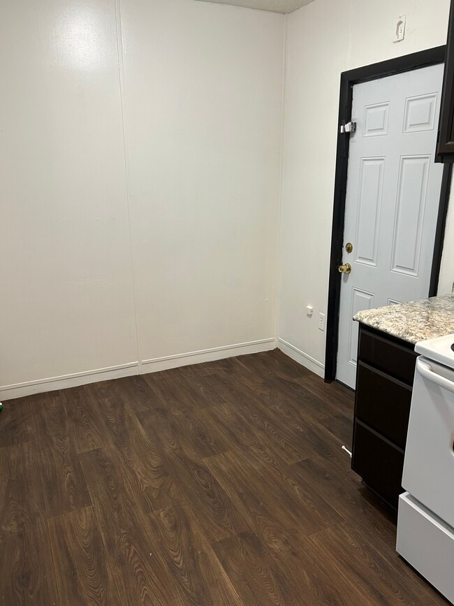 Photo - 2537 S Lloyd St Unit 1