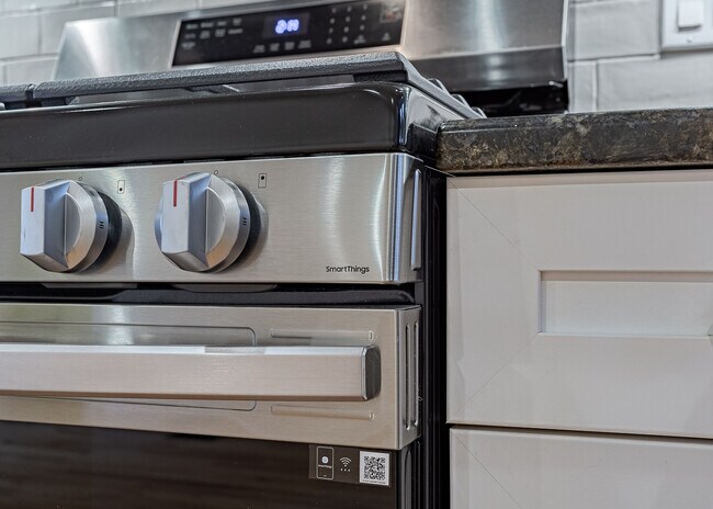 Photo - 2100 Greenwood St