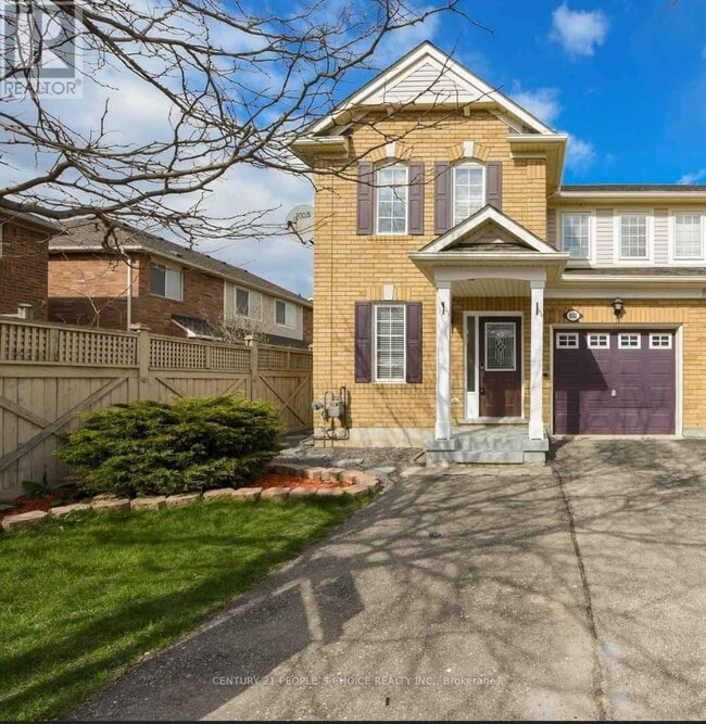 Photo - 657 Thompson Rd S