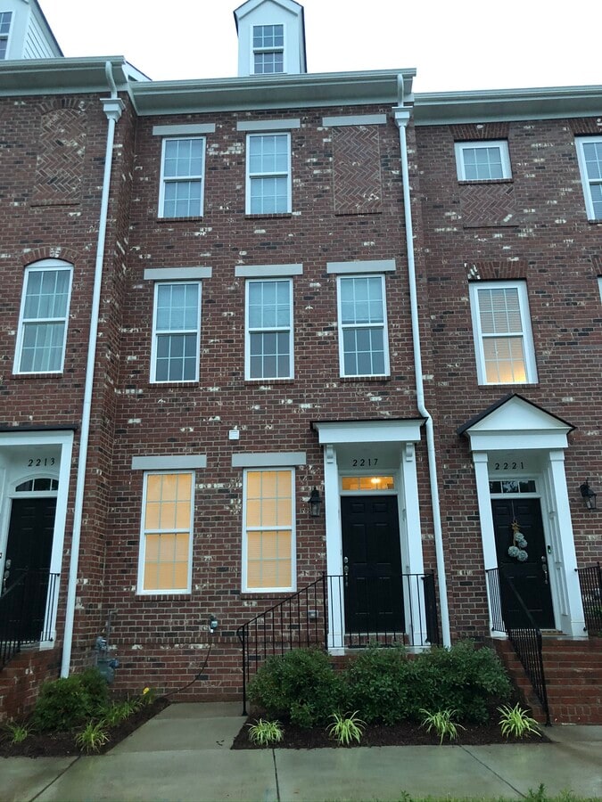 Photo - 2217 Silver Crescent Dr